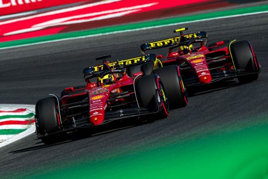 Livrea Ferrari per il GP di Monza: storia e curiosità sul 'Giallo Modena' 3 Le due Ferrari F-75 durante il GP Monza - Ph. Profilo Facebook Ferrari