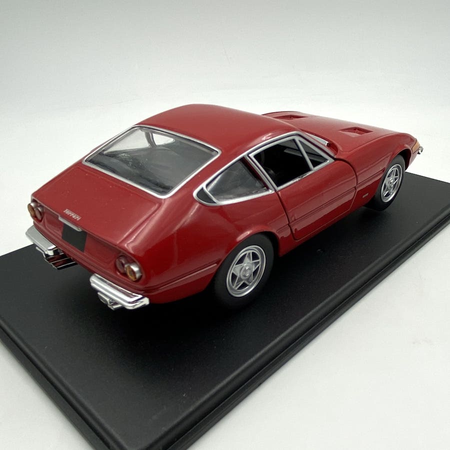 Modellino auto Bburago 1 24 Ferrari 365 GTB4 1968 Motorsport Maranello Store