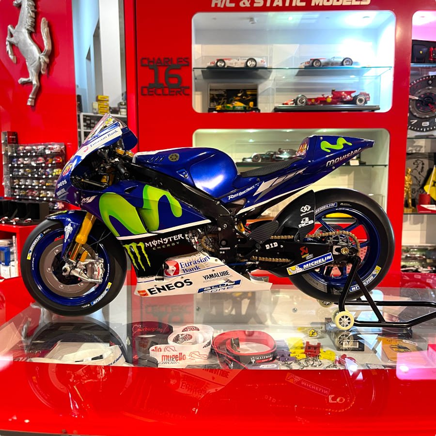 Modellino Moto DeAgostini 1/4 Yamaha YZR-M1 2016 #46 V.Rossi ...