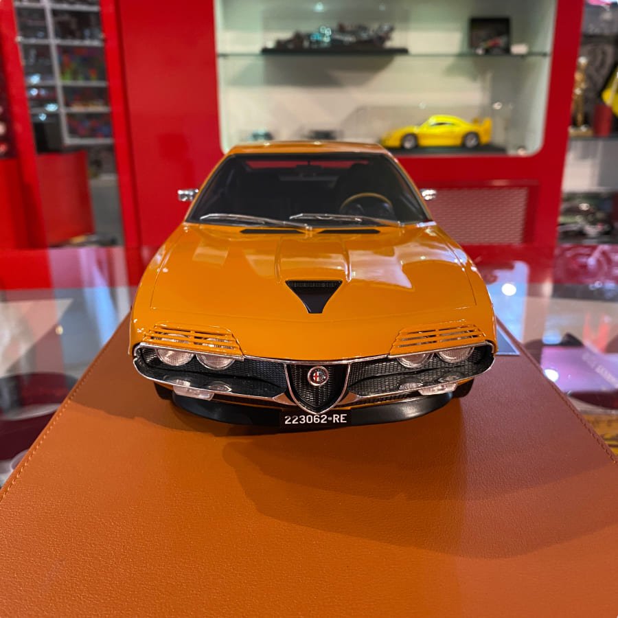 Modellino Auto Top Marques 1/12 Alfa Romeo Montreal 1970 Orange