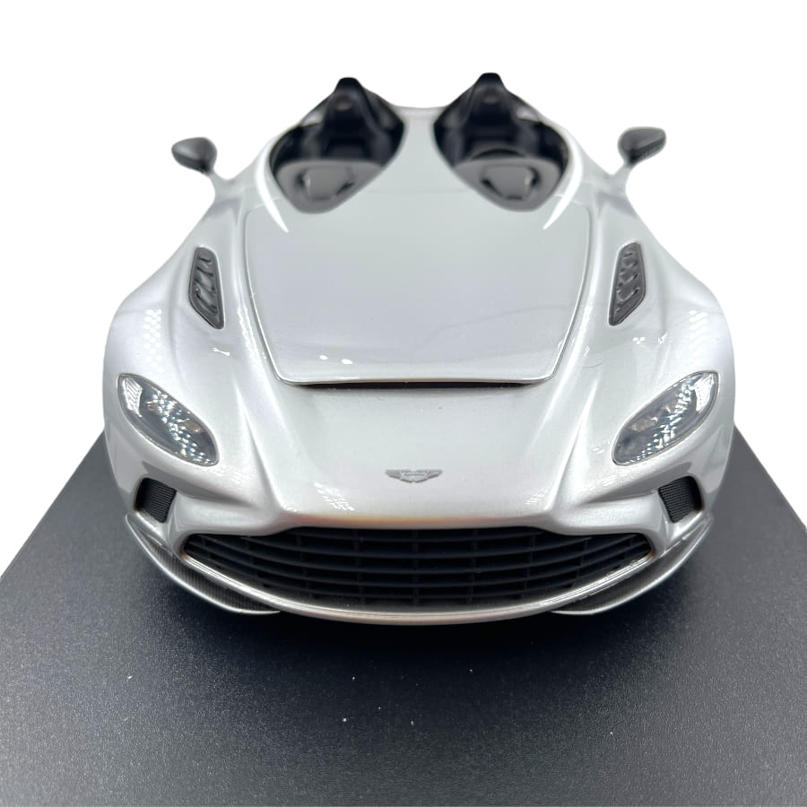 Modellino Auto GT Spirit 1/18 Aston Martin V12 Speedster