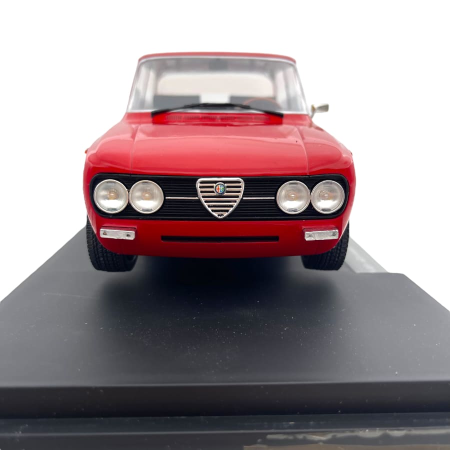 ALFA ROMEO Giulia Nuova Super - 1974 - darkred - MCG 1:18 | eBay